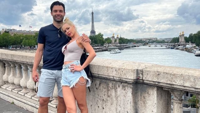 Η τρυφερή φωτογραφία που δημοσίευσε ο Γιώργος Τζαβέλλας για τα γενέθλια της Βίκυς Κάβουρα