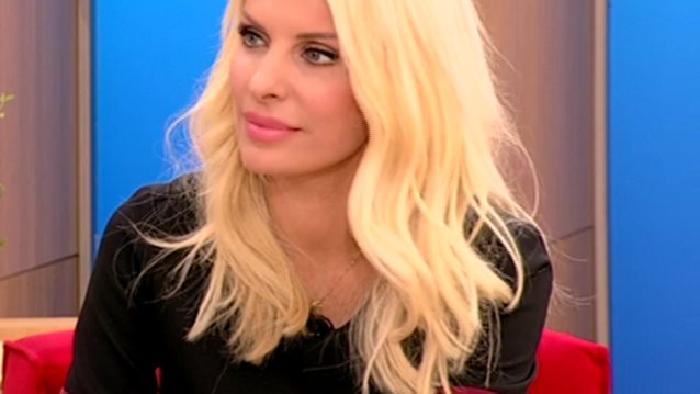 Ελένη Μενεγάκη
: Το look που δεν περιμέναμε ποτέ να υιοθετήσει στην εκπομπή της!