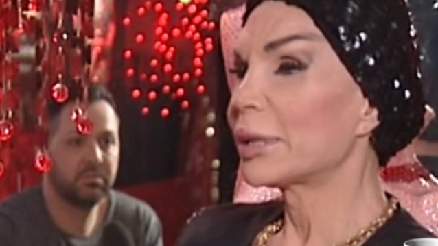 Εύα Κουμαριανού
: Η προσωπική εξομολόγηση: «Συνάντησα μετά από 22 χρόνια τη μάνα μου και έκανε ότι δεν με γνώριζε»