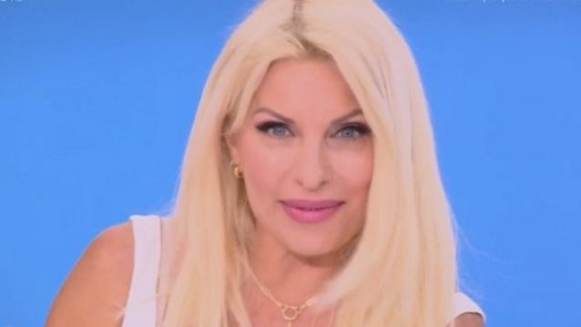 Ελένη Μενεγάκη: &quot;Έλεγα ότι δεν θα γιορτάσω τη γιορτή μου&quot;