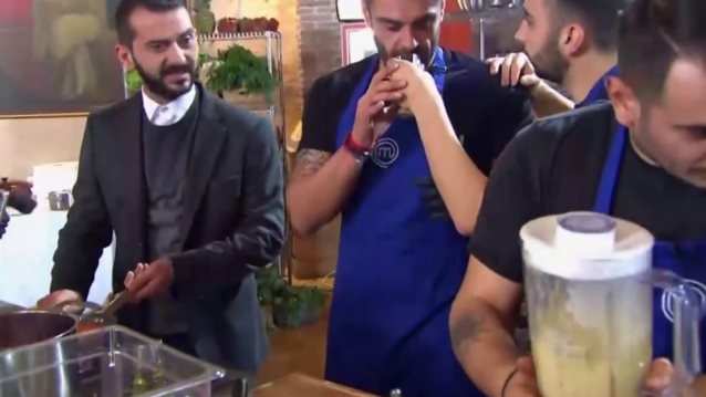MasterChef: Η απαιτητική ομαδική δοκιμασία φέρνει και πάλι τους παίκτες σε αντίπαλα στρατόπεδα! Ποιοι δεν αντέχουν την πίεση;
