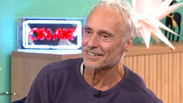 Αποκαλυπτικός ο Αντώνης Φραγκάκης | Το μόντελινγκ που απέρριψε σύντομα, η ζωή μακριά από τη δημοσιότητα &amp; το παιδί στη ζωή του