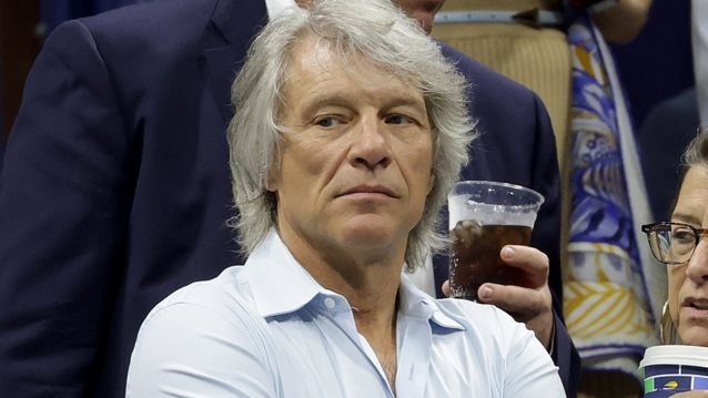 Ο Jon Bon Jovi σχολίασε τον αρραβώνα του 20χρονου γιου του με τη Millie Bobby Brown