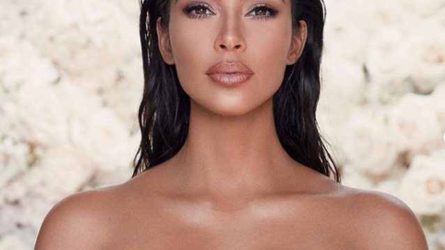 Kim Kardashian
: Ποζάρει με την North &amp; είναι τελείως αμακιγιάριστη
