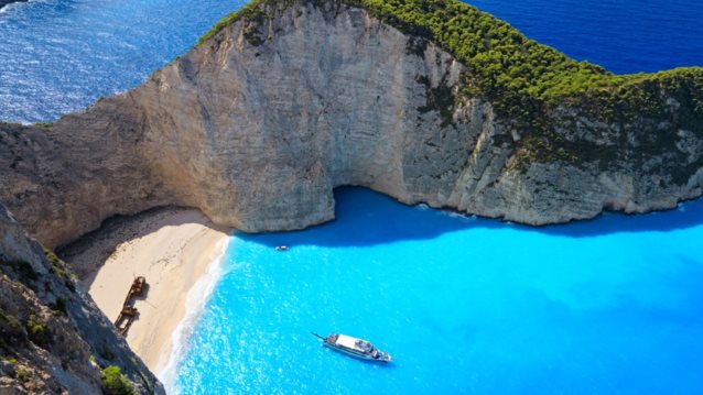 Summer Paradise: 10 κρυφοί παράδεισοι προσβάσιμοι μόνο με σκάφος
