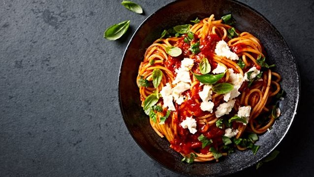 Συνταγή: Σπαγγέτι Margherita: Εμπνευσμένο από την πίτσα Margherita, που έχει σχεδόν τα ίδια υλικά!

