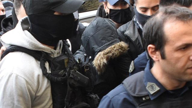 Η Ρούλα Πισπιρίγκου στο κελί: Μελετά συνεχώς τη δικογραφία - Ιδιαίτερα ομιλητική με τους αστυνομικούς [βίντεο]