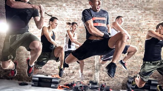 Πώς θα χτίσεις μυς μέσα στις διακοπές των Χριστουγέννων: Χοντρός τα Χριστούγεννα, μόνο ο Άγιος Βασίλης