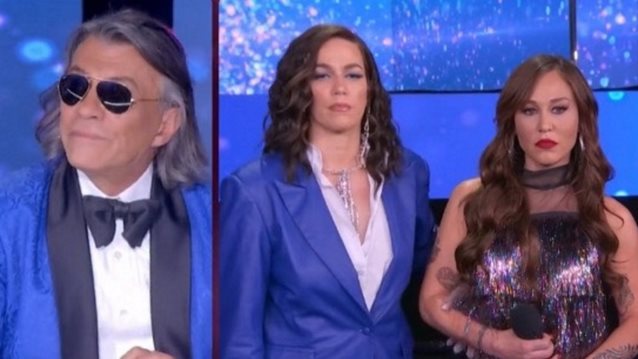 Ένταση στον αέρα του &quot;J2US&quot; - Η φόρτιση της Πηνελόπης Αναστασοπούλου &amp; το ξεκαθάρισμα Ψινάκη για το #Metoo