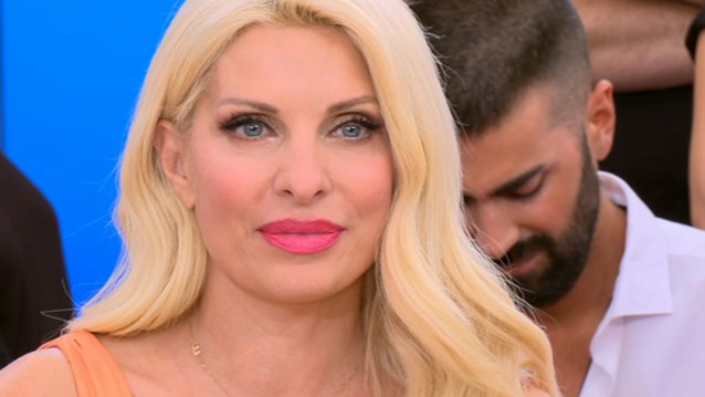 Τίτλοι τέλους για την «Ελένη»

: Η Ελένη Μενεγάκη έκλεισε τα φώτα &amp; αποχώρησε!