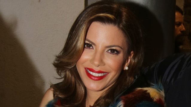 Η Αντελίνα Βαρθακούρη φωτογραφίζει τους γονείς της και στέλνει το πιο γλυκό μήνυμα