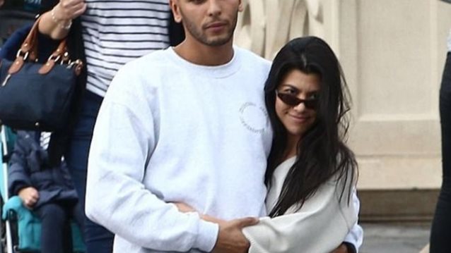 Kourtney Kardashian
: Βάζει τέλος στις φήμες χωρισμού με τον Yunes Bendjima