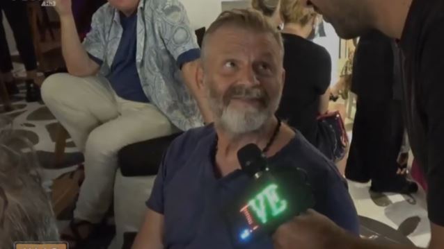 Ο Απόστολος Γκλέτσος με τη σύντροφό του στη Μύκονο μετά από επανασύνδεση