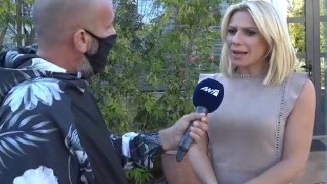 Η Κατερίνα Καραβάτου δεν έκρυψε την αμηχανία της σε ερώτηση για τον Κρατερό Κατσούλη