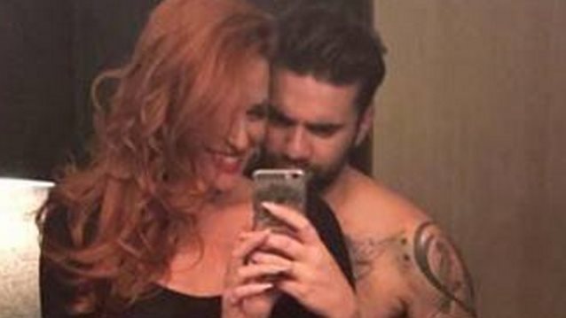 Θοδωρής Μαραντίνης: Ασυγκράτητος δίπλα στη Σίσσυ Χρηστίδου: Το νέο video στα social media!