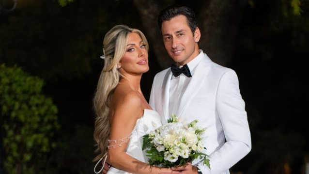 Το φωτογραφικό άλμπουμ από τον γάμο του Πάνου Καλίδη και της Λεάννας Μάρκογλου: &quot;Η αληθινή αγάπη αντέχει στον χρόνο&quot;