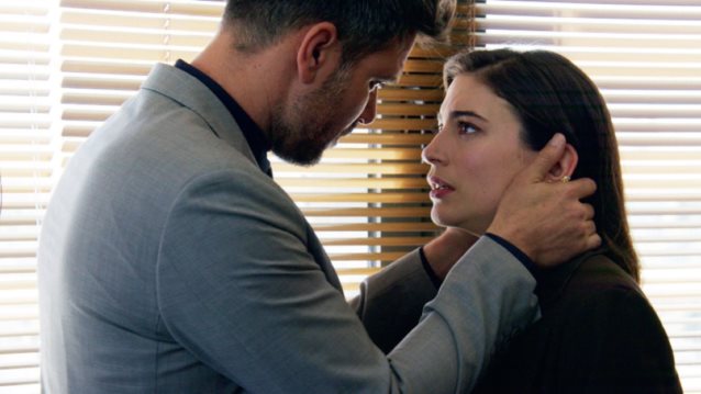 Παγιδευμένοι - Spoiler: Η Άννα πιέζει τον Δημήτρη! Σπύρος &amp; Θοδωρής στη φυλακή