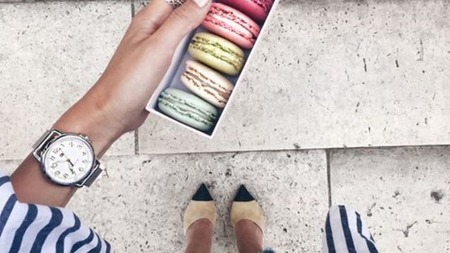 Tο Xρώμα Που Θα Κάνει Το Look Σου Να Μοιάζει Πανάκριβο: H απόχρωση που δείχνει πιο πολυτελής ακόμη και από το κλασικό μαύρο