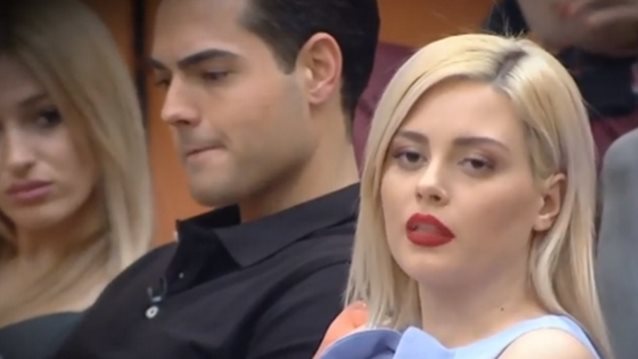 Power Of Love: Η νέα παίκτρια «ανάβει» τα αγόρια! Η Αργυρώ γίνεται έξαλλη όταν ο Γιάννης δίνει σημασία σε άλλη &amp; η Μαρία Μπακοδήμου έρχεται με μία κίτρινη κάρτα