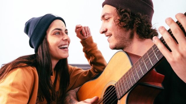 &quot;Η σχέση του John και της Μυριέλλας είναι πιο ανοιχτή, υπάρχει κάτι ερωτικό ανάμεσά τους&quot;