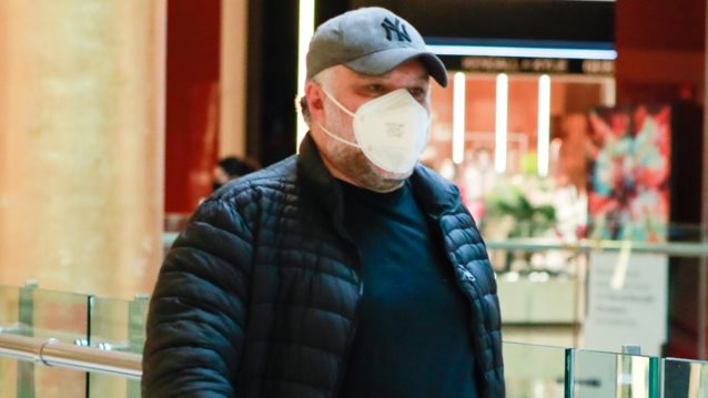 Χαλαρές στιγμές για τον Γρηγόρη Αρναούτογλου