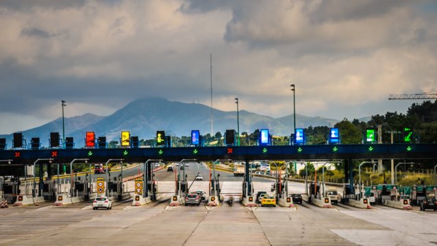 Ποιοι θα εξαιρεθούν για μετακινήσεις σε άλλο νομό - Τι θα ισχύει με τα sms τα Χριστούγεννα