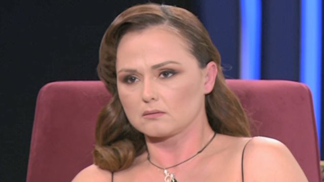 Ελμίρα Μπεγκάτι: Η γυμνάστρια των διασήμων αποκαλύπτεται στα «Μεσάνυχτα» | Ο εμμονικός πατέρας, η ζωή στο ίδρυμα &amp; η «μάχη» με το αλκοόλ