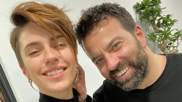 Αρχισαν να φτιάχνουν λίστες αναμονής στα κομμωτήρια: Μόλις χαλαρώσουν τα μέτρα...θα γίνει χαμός
