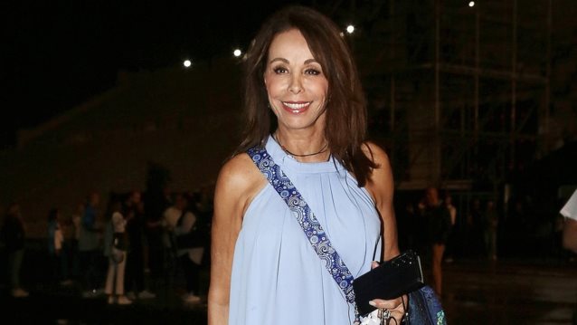 Συγκινεί η Βούλα Πατουλίδου 17 ημέρες μετά τον θάνατο του συζύγου της: &quot;Μάτια που δεν είναι πια εδώ αλλά νιώθεις να σε ακολουθούν&quot;