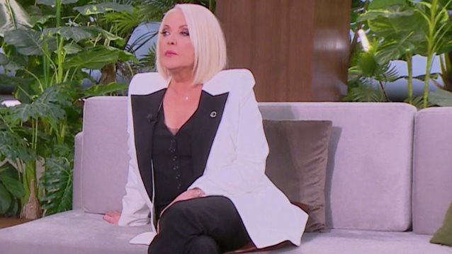 Η Ρούλα Κορομηλά στην &quot;Ελένη&quot;: Οι δύσκολες στιγμές της καριέρας της, το comeback στο Mega &amp; η &quot;πονεμένη&quot; φυγή από τον ΑΝΤ1