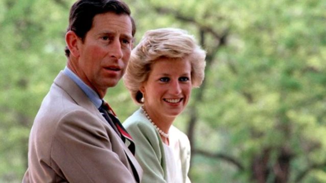 O Πρίγκιπας Κάρολος είναι εκνευρισμένος με το BBC για τη συνέντευξη της Diana