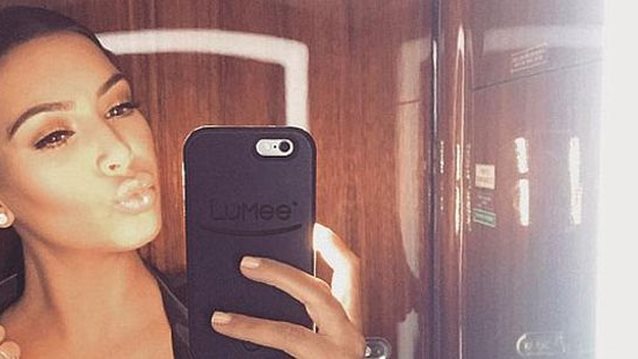 Kim Kardashian : Ολόγυμνη σχεδόν δύο μήνες μετά τη γέννηση του γιου της!