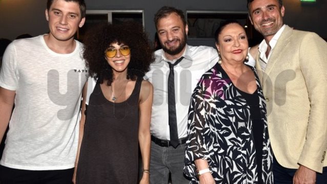 Διάσημες Εμφανίσεις: Επίσημη πρεμιέρα για τη «Μικρή μας πόλη» στο θερινό «Λαμπέτη» | Όλες οι φωτογραφίες