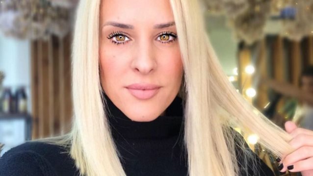 Έλενα Ασημακοπούλου : Βάφει μόνη της τα μαλλιά της στο σπίτι και το αποτέλεσμα είναι καλύτερο από αυτό που περίμενε