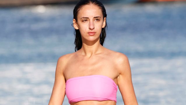 Τζούλια Καραγιάννη: Η καυτή εμφάνιση με μαγιό στη Μύκονο! Όλες οι φωτογραφίες