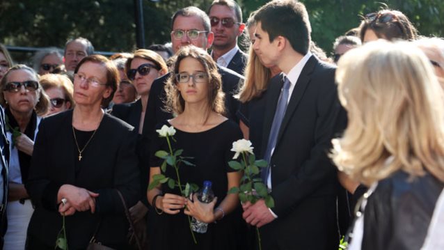 Το Τελευταίο Αντίο Στον Κώστα Μουρσελά: Ήταν όλοι εκεί για να τον αποχαιρετήσουν!