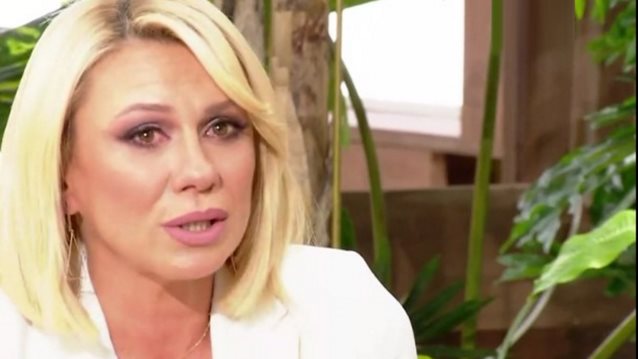 Κατερίνα Καραβάτου | Η συγκίνηση &amp; οι μπηχτές κατά πάντων on air στην &quot;Ελένη&quot;