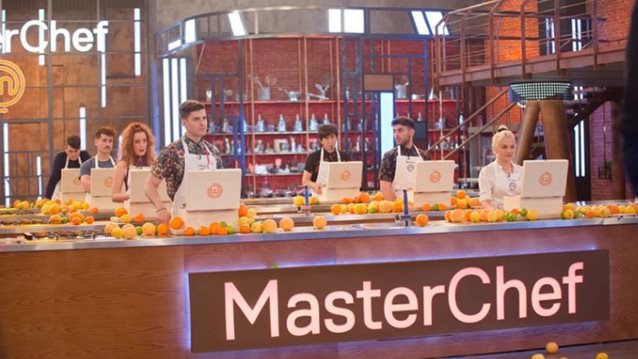 MasterChef: Το μεγάλο πλεονέκτημα του Χρήστου, τα παράπονα της Σπυριδούλας &amp; οι τρεις υποψήφιοι προς αποχώρηση!