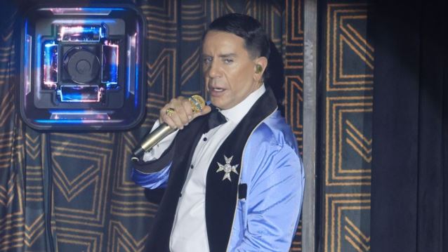 Ο Γιώργος Μαζωνάκης έκανε πρεμιέρα | Ποιοι βρέθηκαν στην Ακτή Πειραιώς;