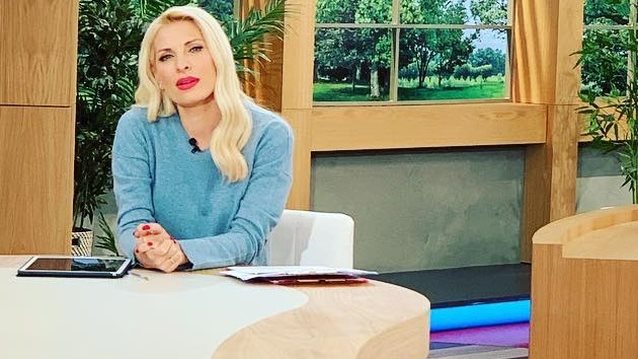 Ελένη Μενεγάκη
: Η κόρη της ζήτησε να κάνει «κοπάνα» από την εκπομπή!