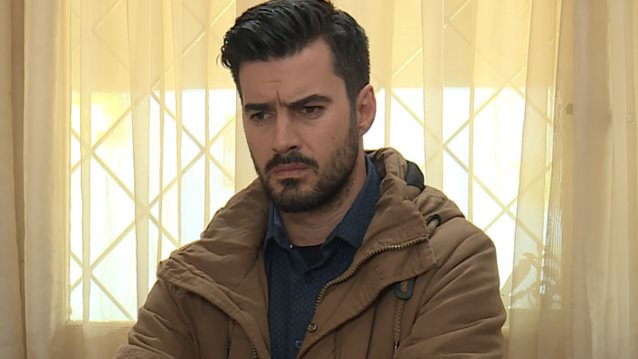 Έλα στη Θέση μου: Νέες εξελίξεις: Ο Βλάσης εκτός εαυτού ορκίζεται να εκδικηθεί και βρίσκει τον τρόπο!