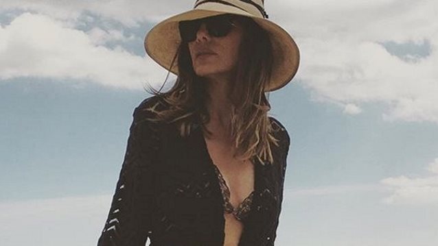 Δέσποινα Βανδή: Οι σέξι φωτογραφίες με μαγιό