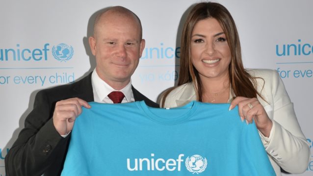 Η Έλενα Παπαρίζου πρώτη Πρέσβειρα Καλής Θελήσεως της UNICEF στην Ελλάδα