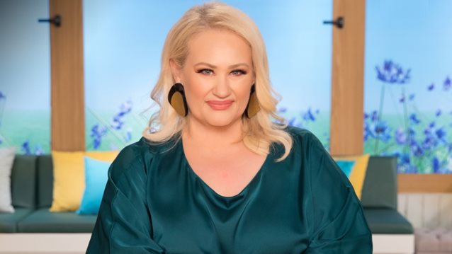 Stars System | Η Άση Μπήλιου κάνει πρεμιέρα σε νέα ώρα