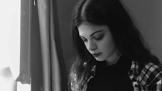 Τζένη Καζάκου: 10 τέλειες ασπρόμαυρες φωτογραφίες της εγγονής της Τζένης Καρέζη
