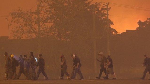 Φωτιά στην Αττική: Εκκενώνεται το Καλέντζι - Μέτωπα σε Καπανδρίτι, Ιπποκράτειο Πολιτεία και Αφίδνες - Στη μάχη τα εναέρια μέσα