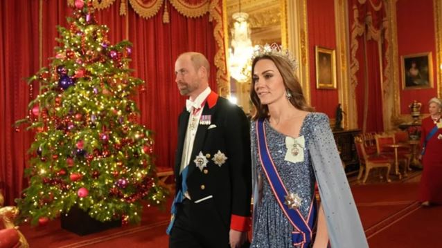 Kate Middleton | Με τιάρα που έχει να φορεθεί 20 χρόνια σε επίσημο δείπνο στο κάστρο του Windsor