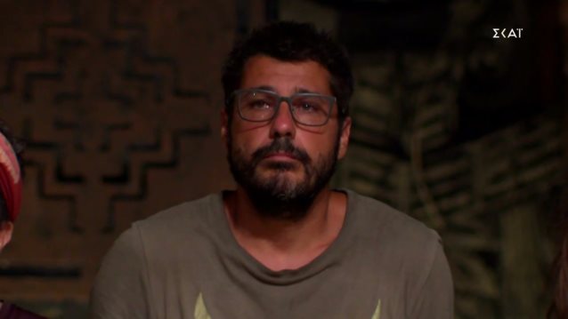 Survivor | Η "βόμβα" του Λάμπρου Κωνσταντάρα έκανε άνω κάτω τους Μαχητές! Αυτός ο παίκτης αποχώρησε από το παιχνίδι