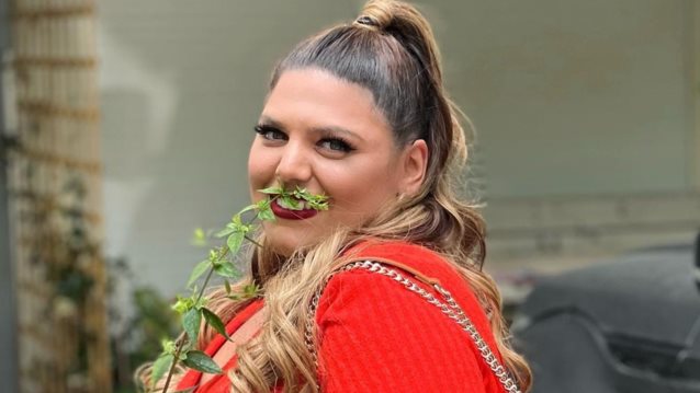 Η Δανάη Μπάρκα άλλαξε τα μαλλιά της - Επέλεξε ένα αρκετά τολμηρό χτένισμα