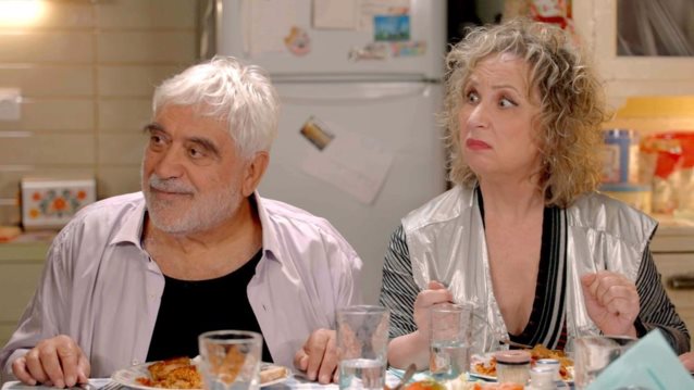 Αρχελάου 5 | Ο κυρ Σωτήρης είναι έτοιμος για coming out στη Λαμπρινή!